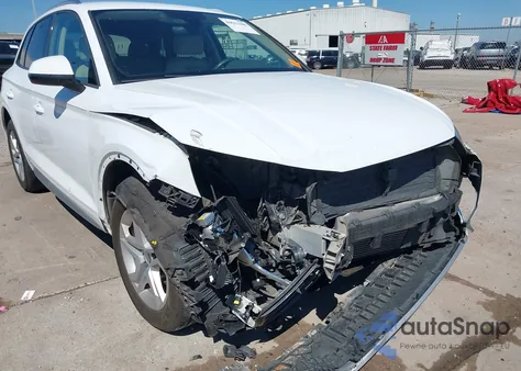 2018 Audi Q5 2.0T Premium/2.0T Tech Premium z USA, uszkodzony, nr VIN WA1ANAFYXJ2153199